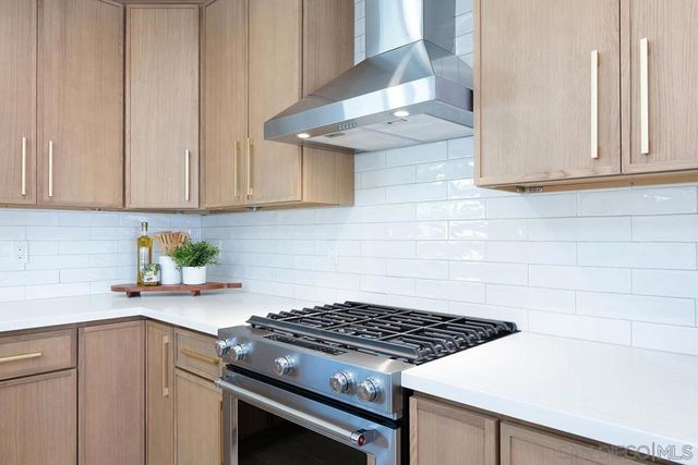 6211 SYRACUSE LANE, San Diego, CA 92122