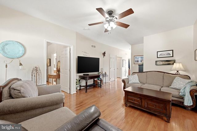 624 ALLEGHENY CIR, Woodstock, VA 22664