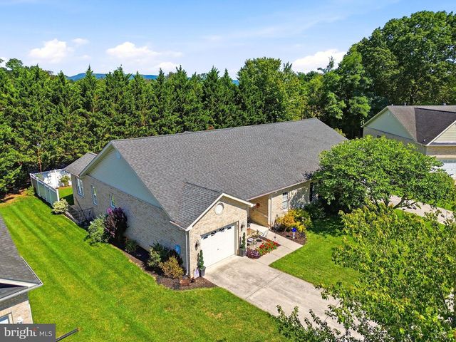 624 ALLEGHENY CIR, Woodstock, VA 22664