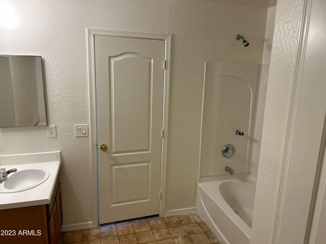 7032 W Lincoln Street, Peoria, AZ 85345