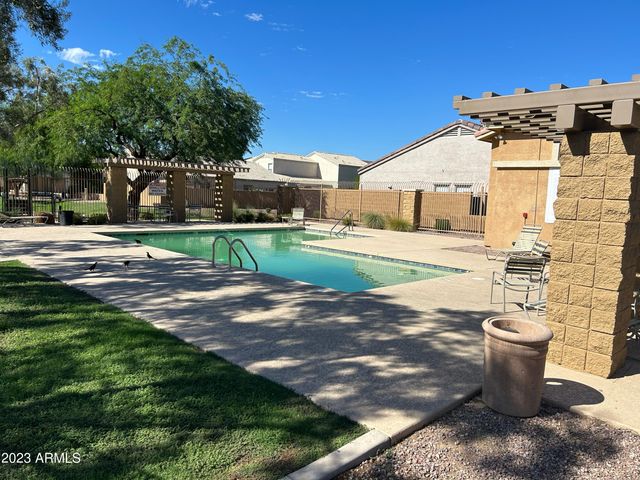 7032 W Lincoln Street, Peoria, AZ 85345