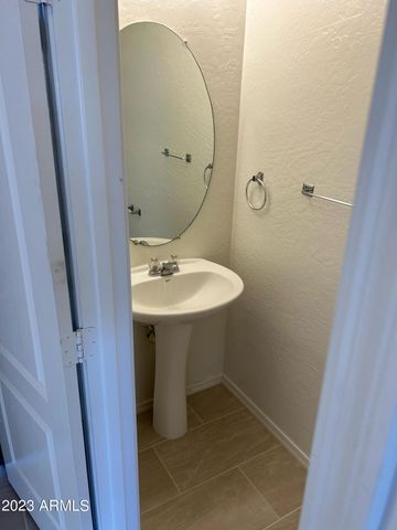 7032 W Lincoln Street, Peoria, AZ 85345