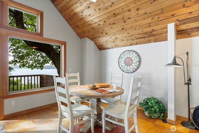 30050 Scenic Drive NE, Poulsbo, WA 98370