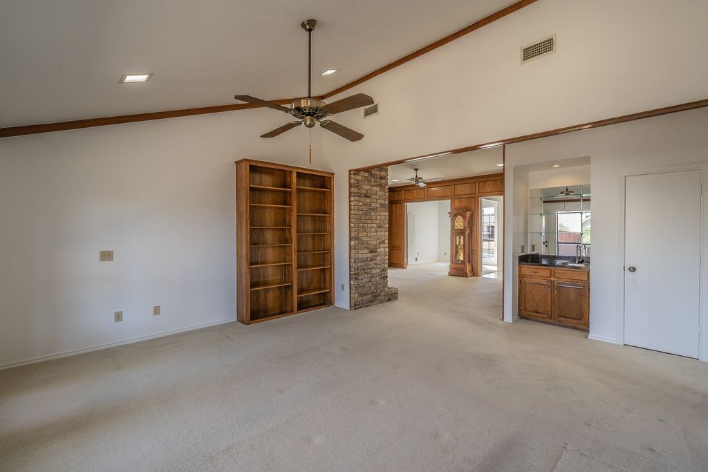 property-img