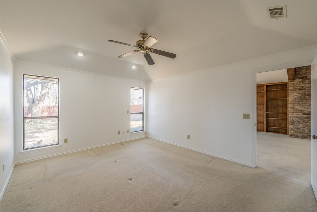 property-img