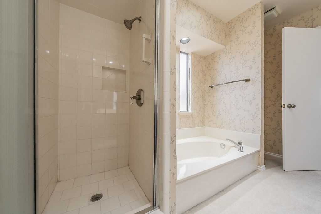 property-img