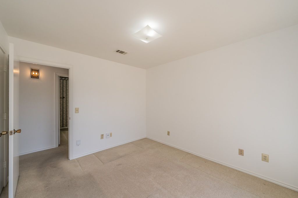 property-img