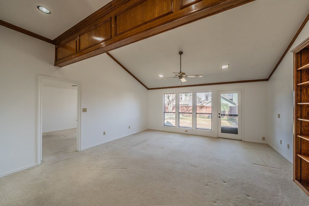 property-img