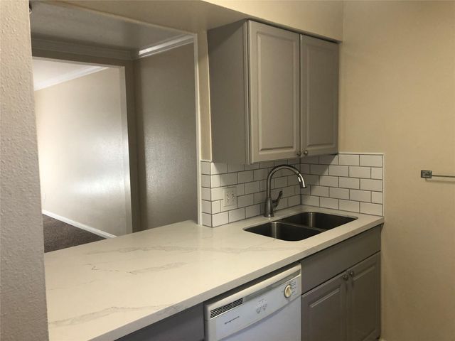 3332 Burke Road 83, Pasadena, TX 77504