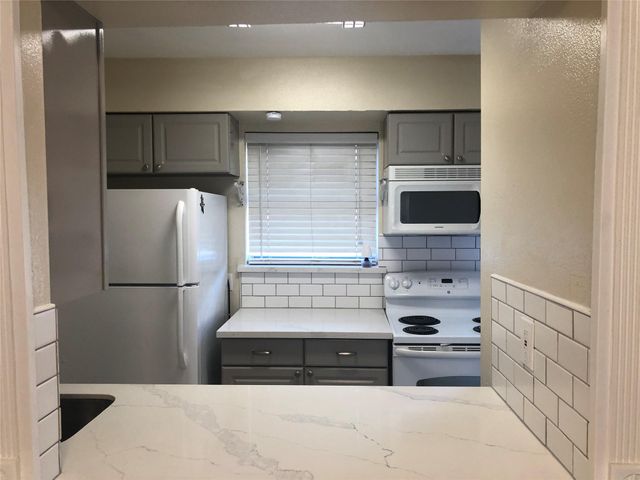 3332 Burke Road 83, Pasadena, TX 77504