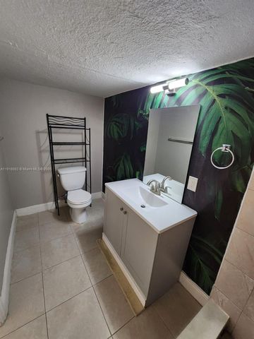 6251 NW 14th St, Sunrise, FL 33313