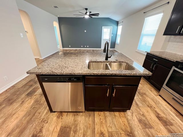 6823 Kingsley Edge, San Antonio, TX 78252