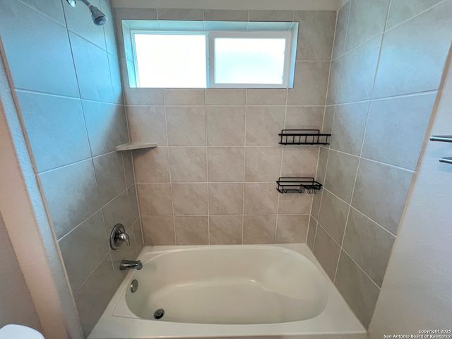 6823 Kingsley Edge, San Antonio, TX 78252