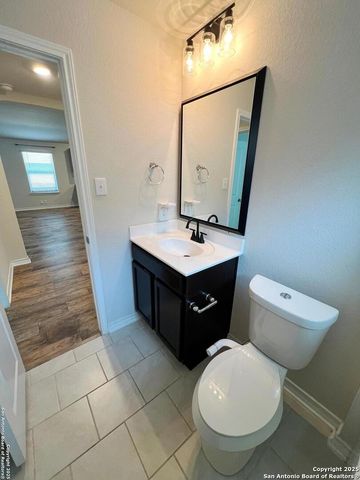 6823 Kingsley Edge, San Antonio, TX 78252