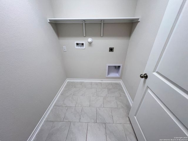 6823 Kingsley Edge, San Antonio, TX 78252