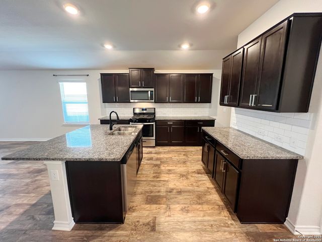 6823 Kingsley Edge, San Antonio, TX 78252