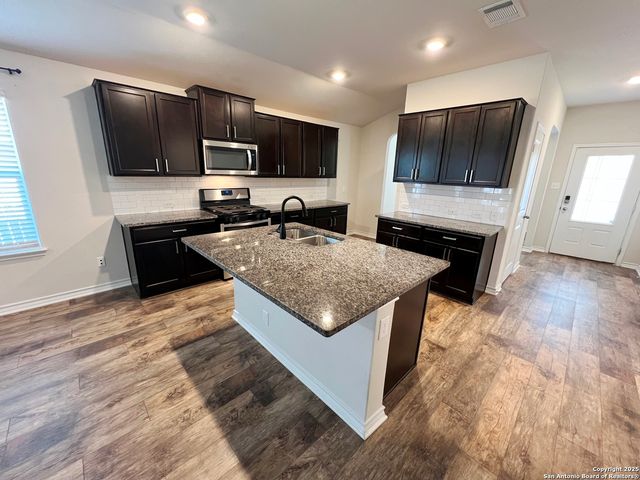 6823 Kingsley Edge, San Antonio, TX 78252