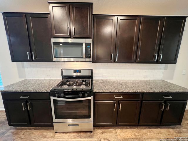 6823 Kingsley Edge, San Antonio, TX 78252