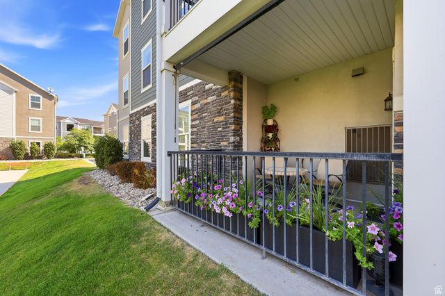 631 N SUN PEAK DR, Vineyard, UT 84059