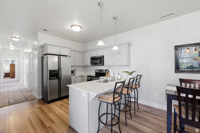631 N SUN PEAK DR, Vineyard, UT 84059