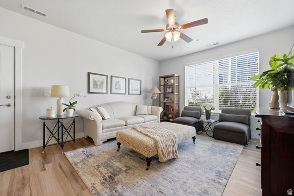 631 N SUN PEAK DR, Vineyard, UT 84059