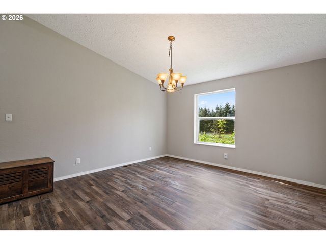 9405 Ne 349TH St, La Center, WA 98629