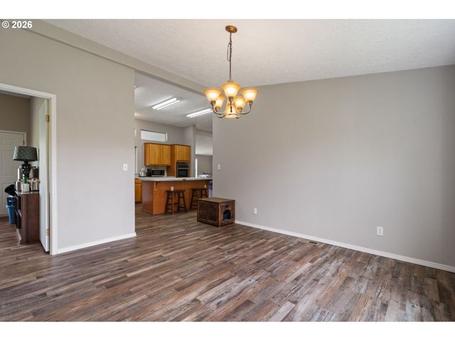 9405 Ne 349TH St, La Center, WA 98629