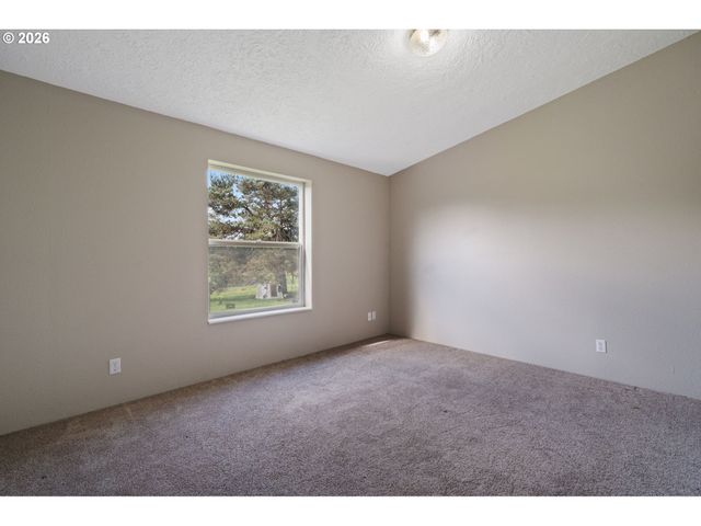 9405 Ne 349TH St, La Center, WA 98629