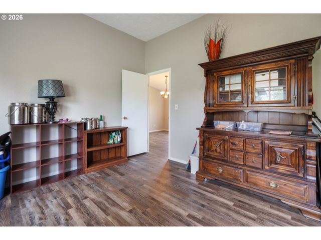 9405 Ne 349TH St, La Center, WA 98629