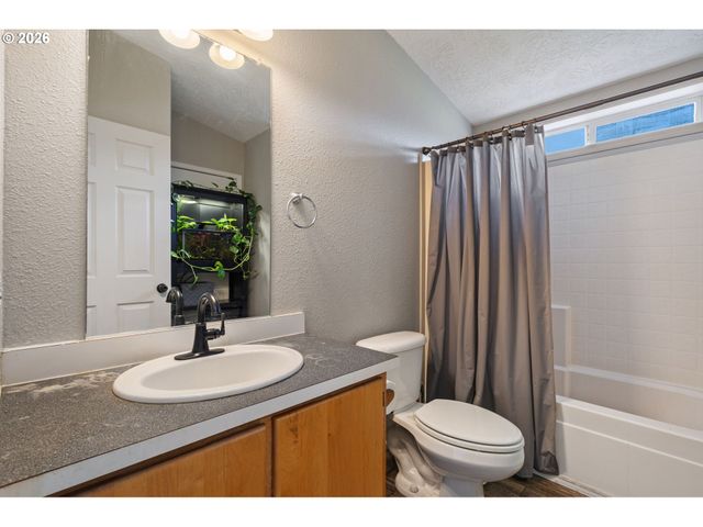9405 Ne 349TH St, La Center, WA 98629