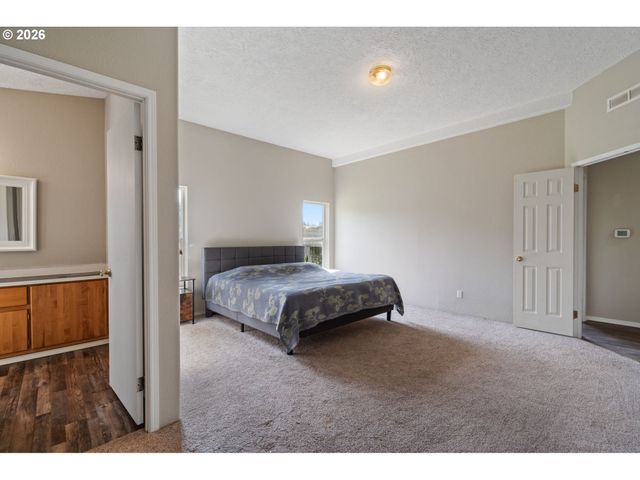 9405 Ne 349TH St, La Center, WA 98629