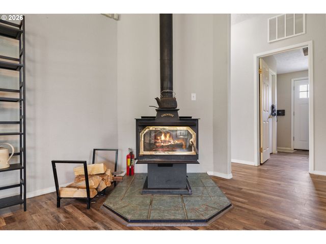 9405 Ne 349TH St, La Center, WA 98629