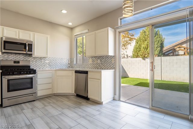 1066 Wild Fern Court, Las Vegas, NV 89183