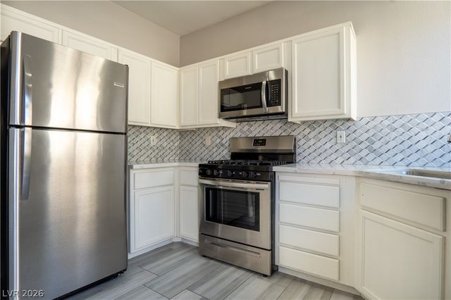 1066 Wild Fern Court, Las Vegas, NV 89183
