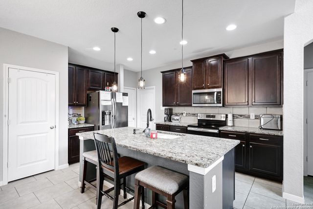 10707 Gentle Fox Bay, San Antonio, TX 78245