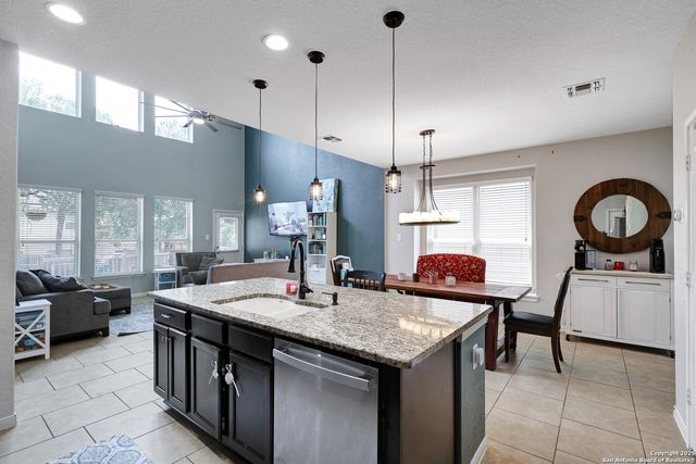 10707 Gentle Fox Bay, San Antonio, TX 78245