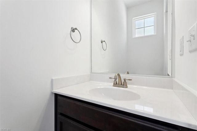 1414 Waltham LN, Newport News, VA 23608