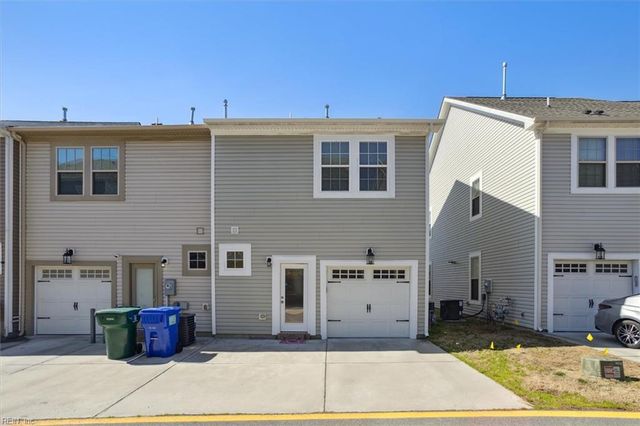 1414 Waltham LN, Newport News, VA 23608