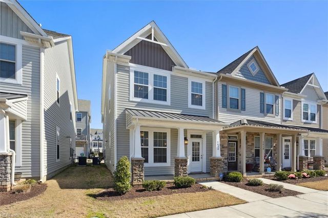 1414 Waltham LN, Newport News, VA 23608