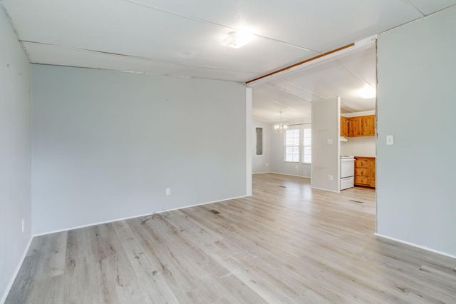 2831 Mcelveen Drive, Dalzell, SC 29040