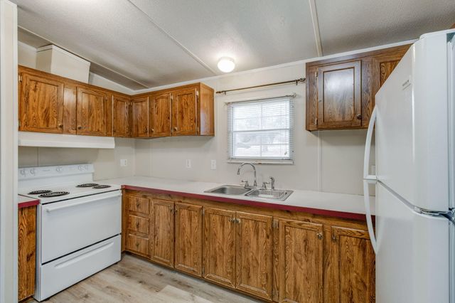 2831 Mcelveen Drive, Dalzell, SC 29040