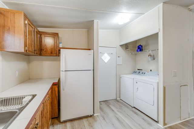 2831 Mcelveen Drive, Dalzell, SC 29040