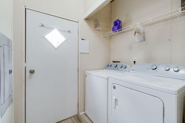 2831 Mcelveen Drive, Dalzell, SC 29040