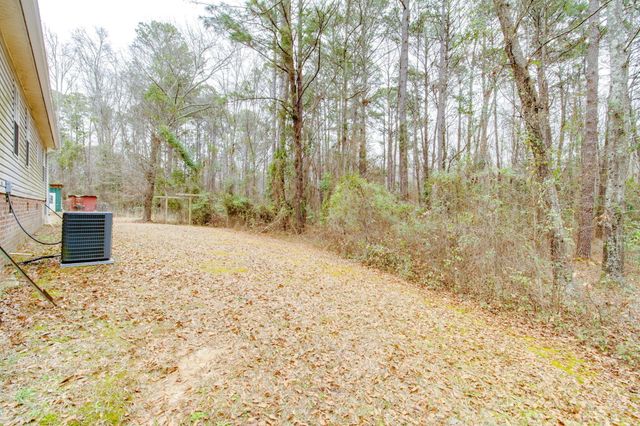 2831 Mcelveen Drive, Dalzell, SC 29040