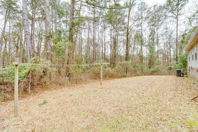 2831 Mcelveen Drive, Dalzell, SC 29040