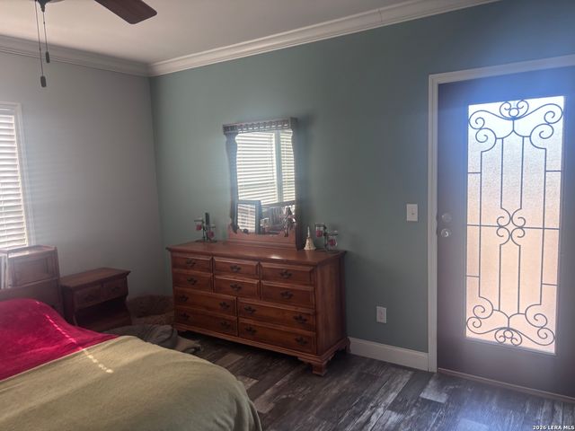 761 Baker, Seguin, TX 78155