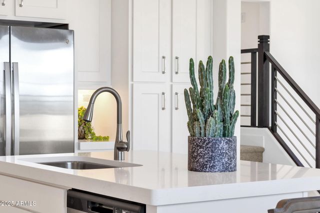3537 E ROLAND Street, Mesa, AZ 85213