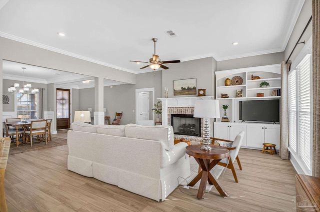 2785 Trestle Way, Cantonment, FL 32533