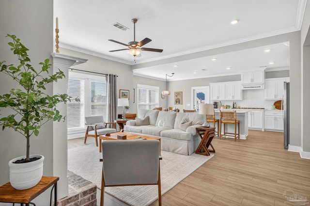 2785 Trestle Way, Cantonment, FL 32533