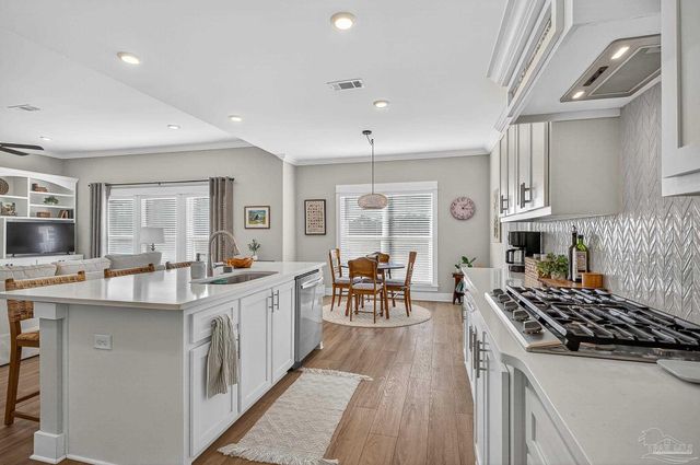 2785 Trestle Way, Cantonment, FL 32533